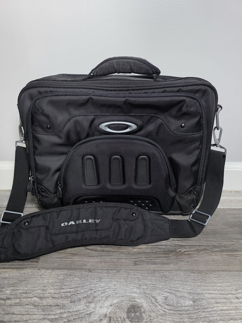 Oakley Rare Complete Vintage Nylon Tactical Laptop Briefcase Messanger Bag *READ